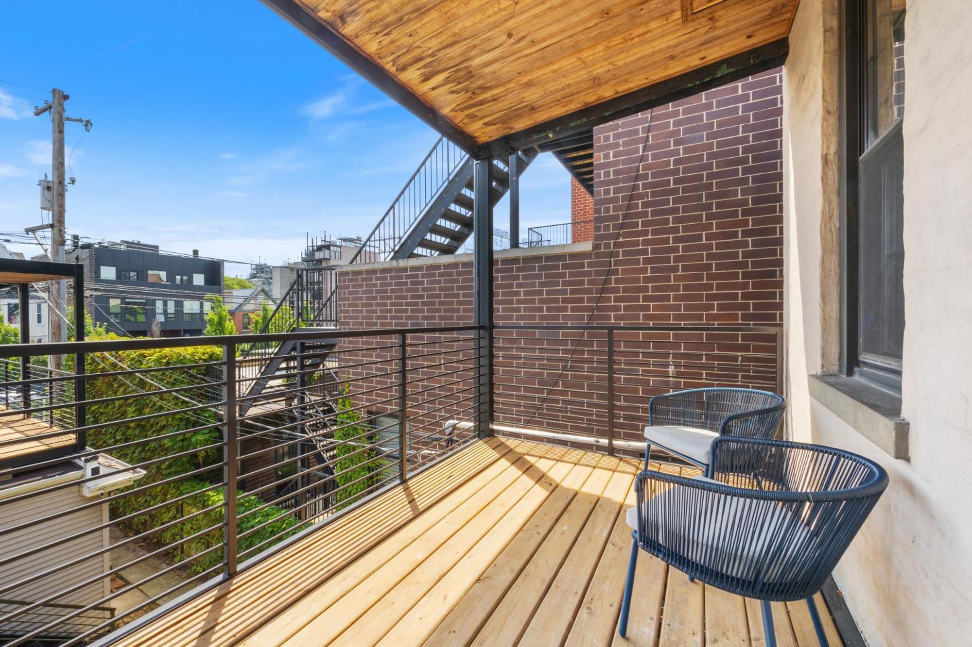 Wrigleyville Suites Chicago Exterior photo