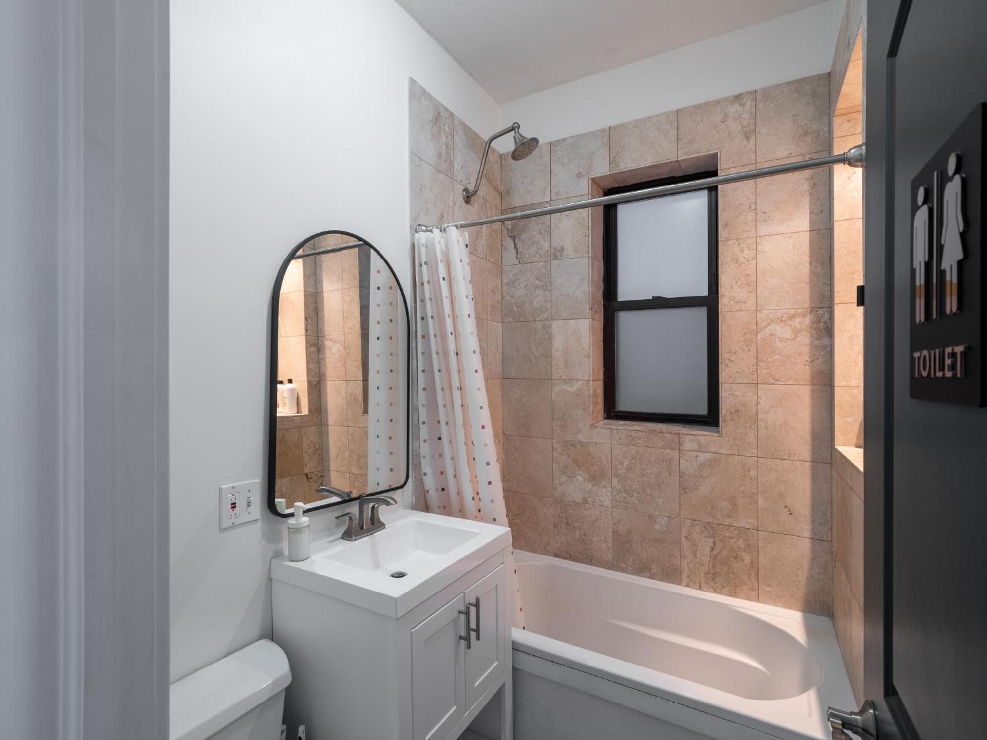 Wrigleyville Suites Chicago Exterior photo
